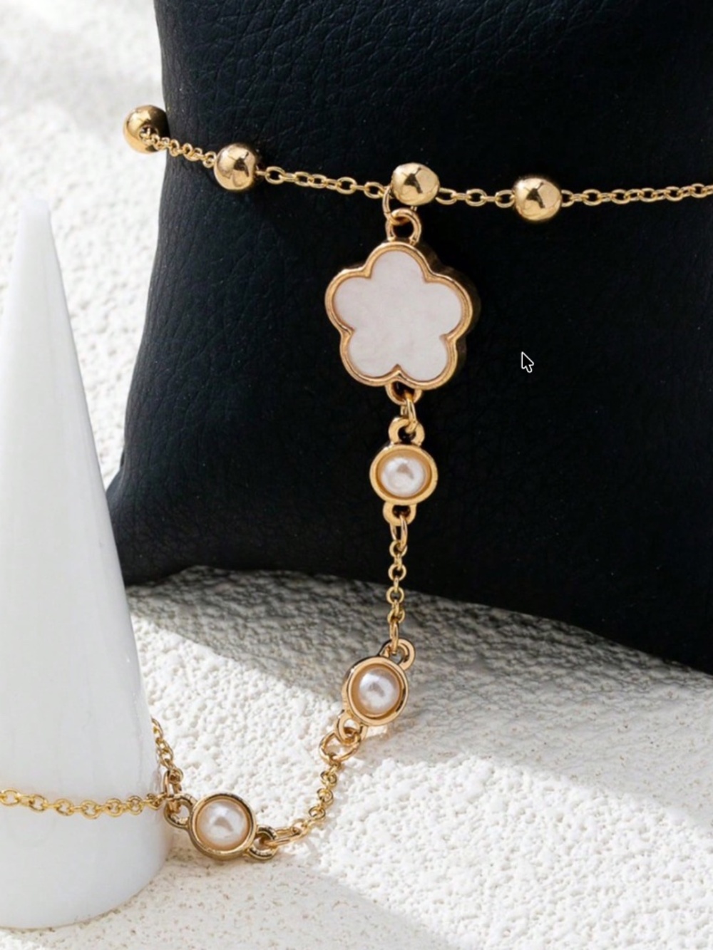 Gold Tone Faux Pearl Flower Ring Chain Bracelet - Picture 3 of 3